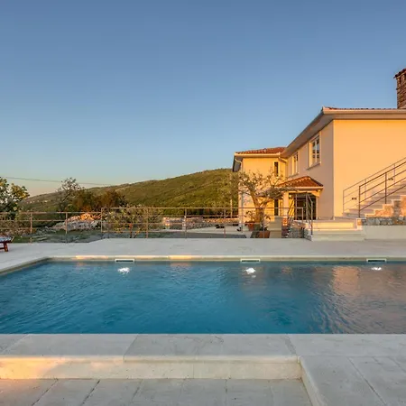 Villa Prisunac - Private Luxury With Amazing Sea View